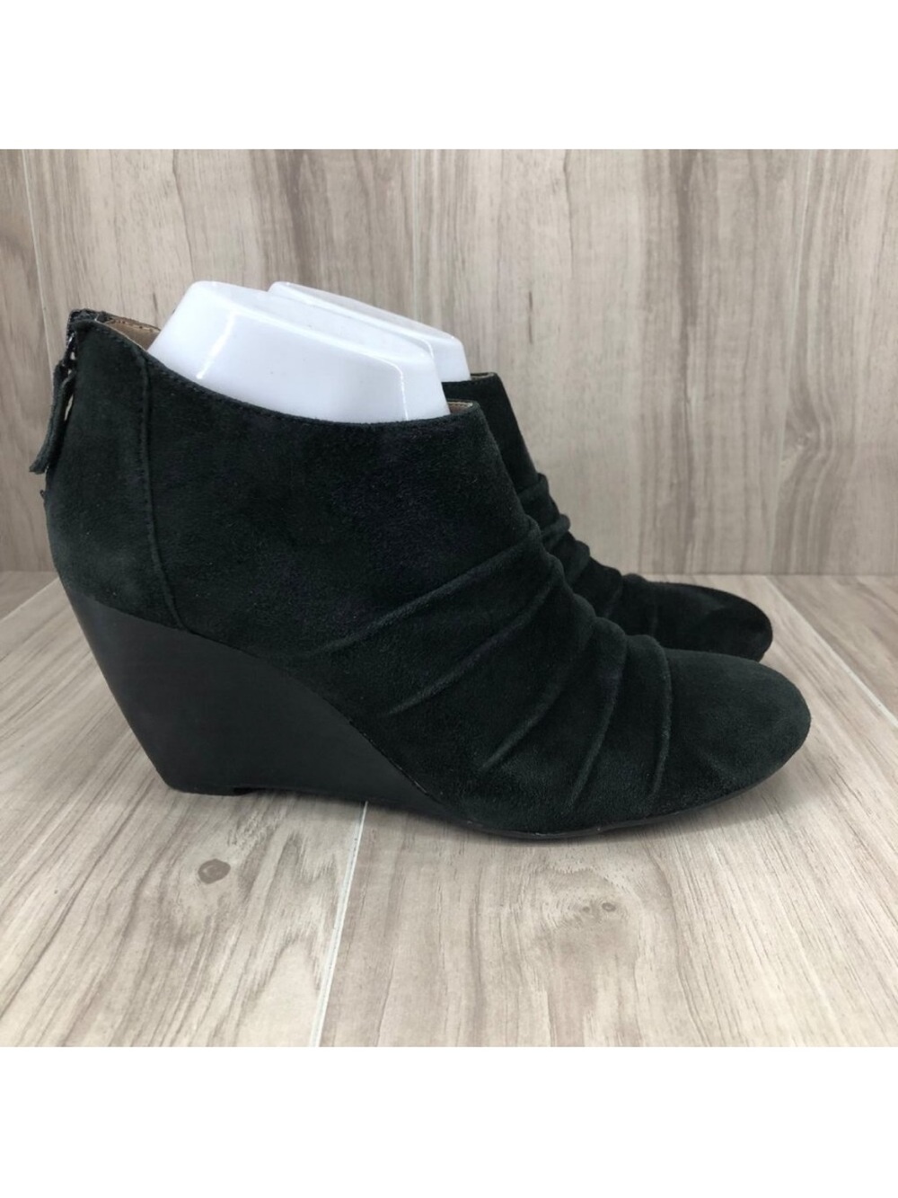 BCBGeneration Wedge Ankle Boots Womens 8.5B Helen Black Suede Zip Booties